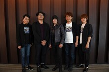 TVアニメ「DOUBLE DECKER! ダグ＆キリル」ステージイベントの様子。左から三上哲、古田丈司、桂正和、田村一彦、天崎滉平。