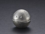 「南部鉄器 鉄魂ハロ」