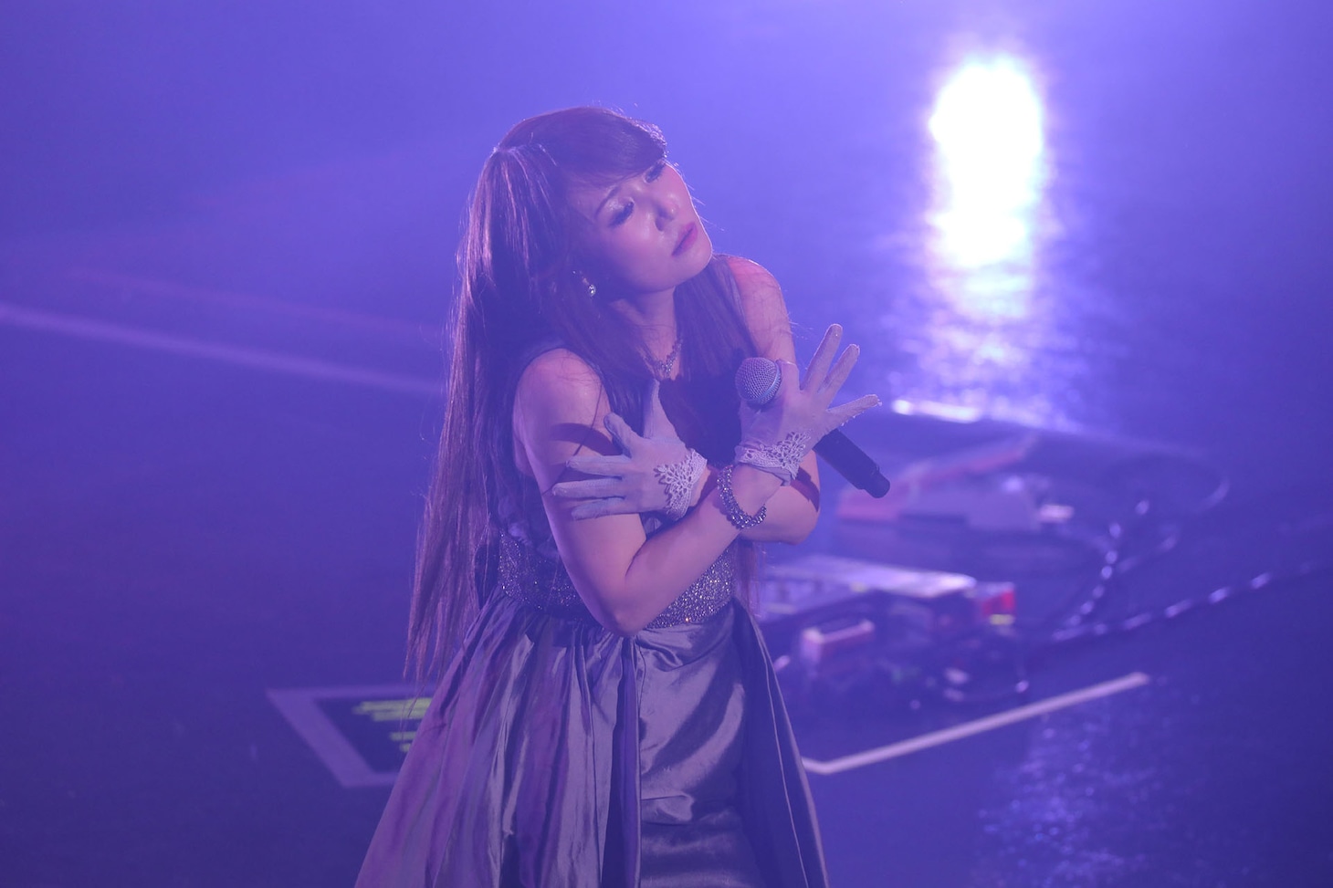 11月2日に開催された「Mari Hamada The 35th Anniversary Tour 2018 "Gracia"」東京・Zepp Tokyo公演の様子。（写真提供：ビクターレコーズ）