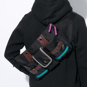 黒のアサシンモデルのバッグ。