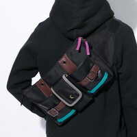 黒のアサシンモデルのバッグ。