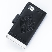 黒のアサシンモデルのスマートフォンケース。