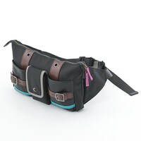 黒のアサシンモデルのバッグ。