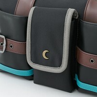 黒のアサシンモデルのバッグ。