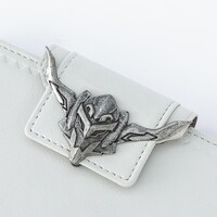 赤のセイバーモデルのスマートフォンケース。