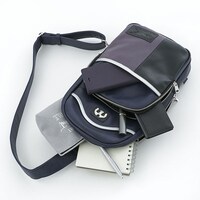 ルーラーモデルのバッグ。