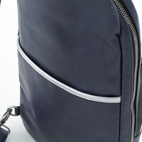 ルーラーモデルのバッグ。