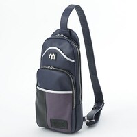 ルーラーモデルのバッグ。