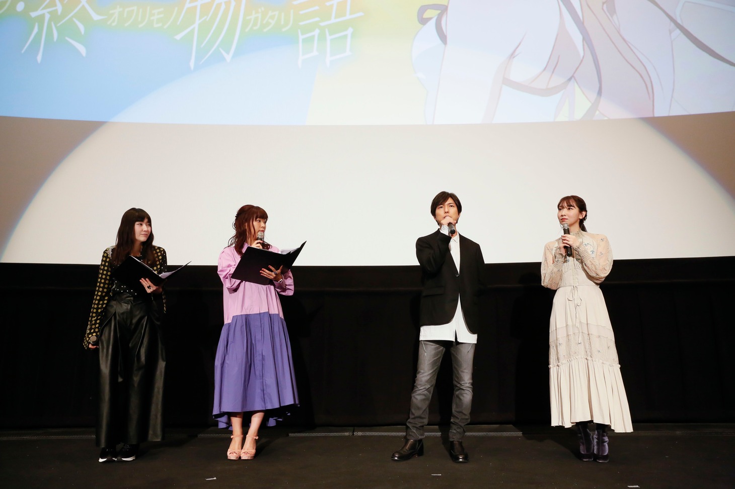 「続・終物語」の初日舞台挨拶の様子