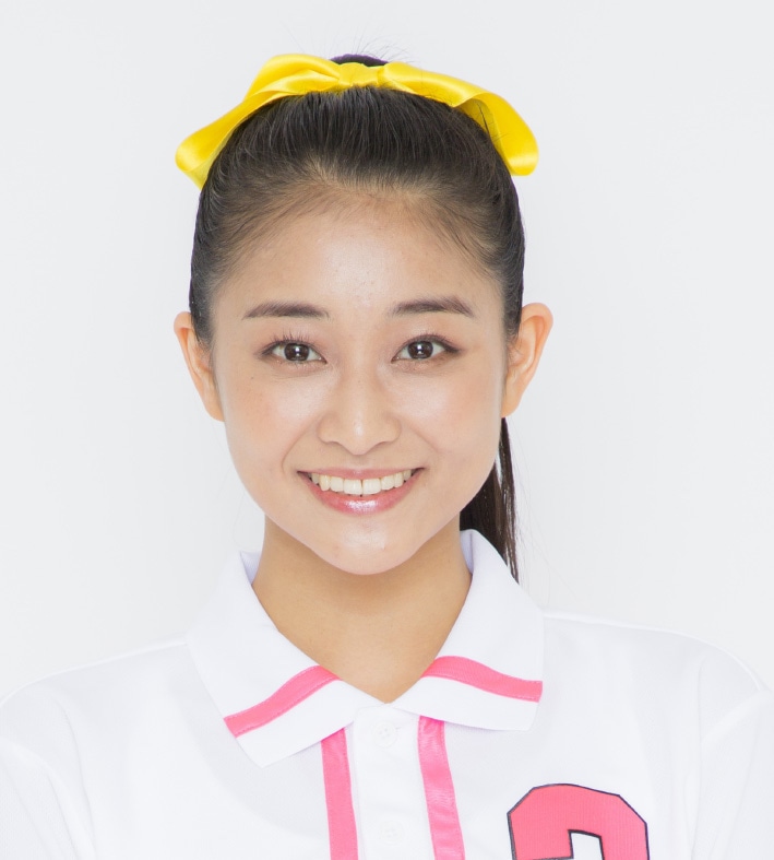 和田彩花扮する鮎原こずえ。