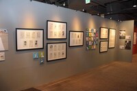 「オノ・ナツメ 1日1キャラクター展」の様子。