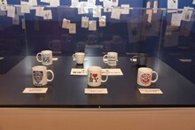 「オノ・ナツメ 1日1キャラクター展」の様子。