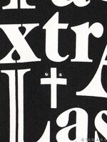 遠坂リンモデルのプルオーバー。