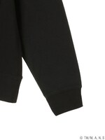 遠坂リンモデルのプルオーバー。