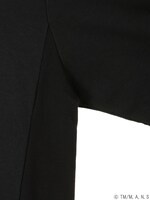 遠坂リンモデルのプルオーバー。