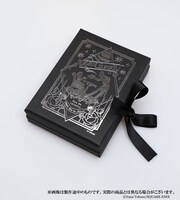 練香水「ナイトガーデン」(c)Yana Toboso/SQUARE ENIX