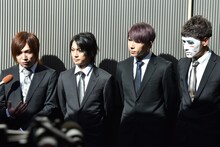 ゴールデンボンバー