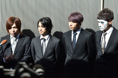 ゴールデンボンバー