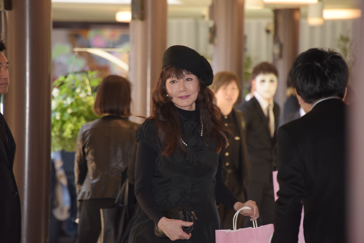 山本リンダ