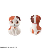 セットに付属する、すねこすりのミニフィギュア。