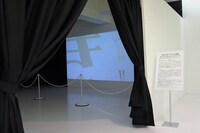 展覧会オリジナルのショーとアニメーションの放映コーナー。