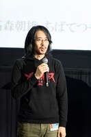 脚本の小嶋健作。