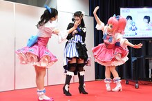 左から林鼓子、厚木那奈美、みらい。