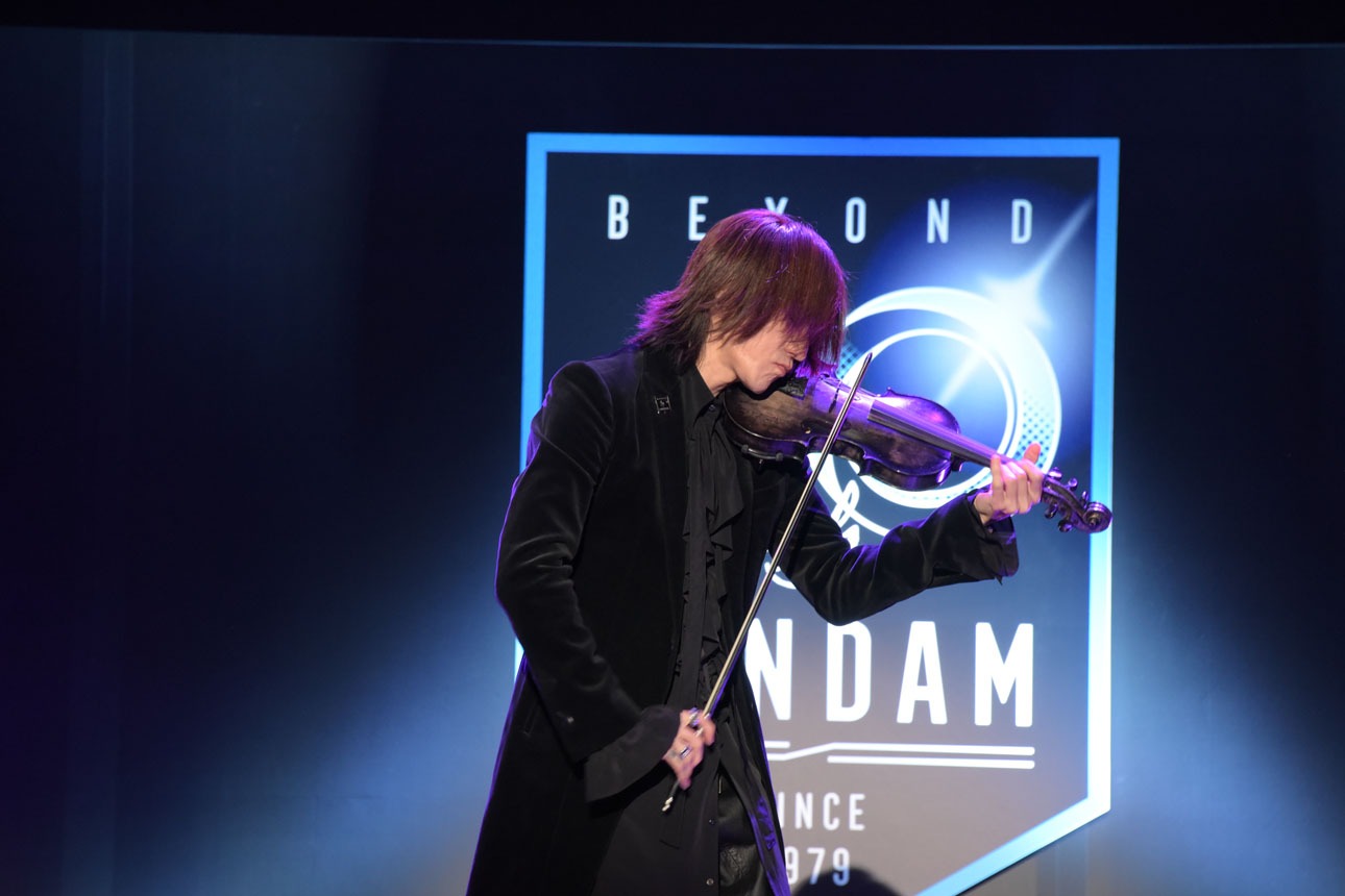 SUGIZO
