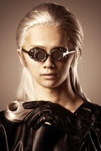 横井翔二郎扮するジョージ・ラローシュ。