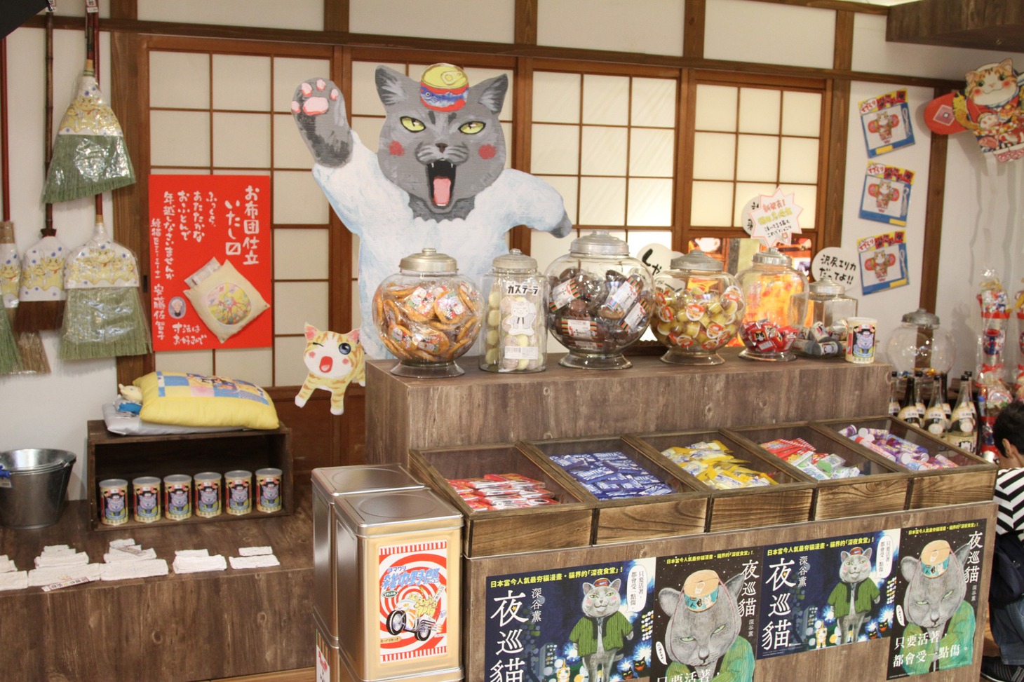 「夜廻り猫展 ～深谷かほる作品展2～」より。