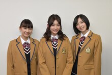 左から田島さくら役の黒崎レイナ、江藤美香役の吉川愛、今井桃役の加藤小夏。(c)TBS