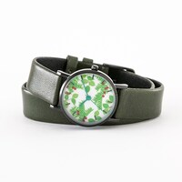 アーチャーモデルの腕時計。