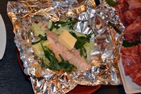 ミスターカーメンのミイラパッケージをイメージしたホイル焼き。