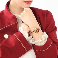 セイバーモデルの腕時計使用例。