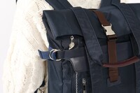 グレイモデルのバッグ。