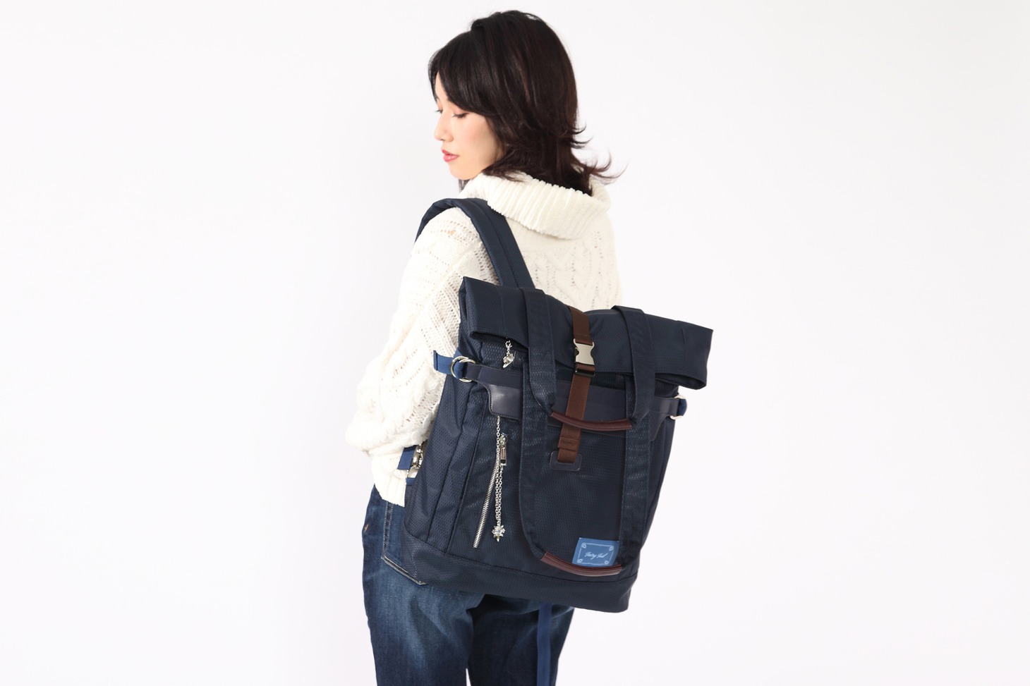 グレイモデルのバッグ使用例。