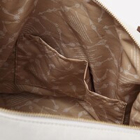 ルーシィモデルのバッグ。