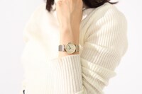 ルーシィモデルの腕時計使用例。