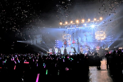 全出演者による「オールアイドル組曲 プリシャス♪」。