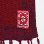 Cafe Paradeモデルのストール。