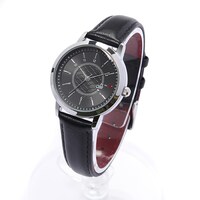 眼帯の喰種モデルの腕時計。