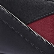 眼帯の喰種モデルの財布。