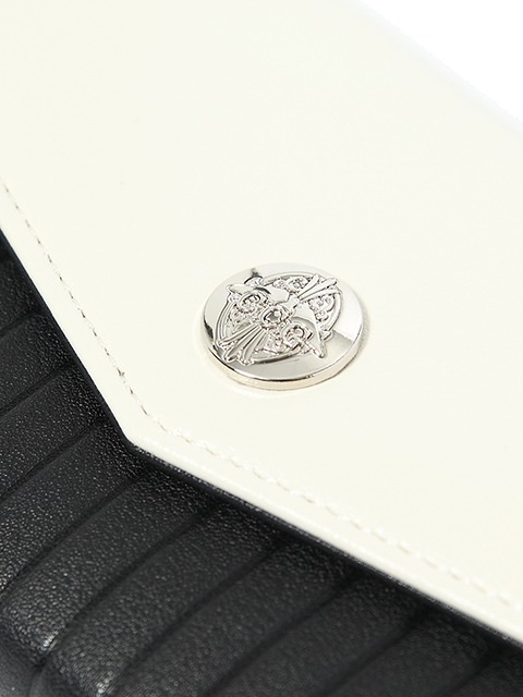 佐々木琲世モデルのスマートフォンケース。