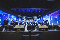 「第一回 韻踏闘技大會 優勝発表會」の様子。（撮影：粂井健太、井口拓也）