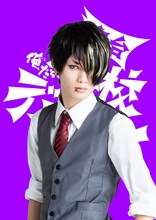 堀海登扮する芹沢純。