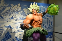 自爆するセルの前で バイバイみんな ができるドラゴンボール超悟空伝イベント イベントレポート コミックナタリー