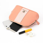 泉鏡花モデルのポーチ。