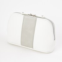 中島敦モデルのポーチ。