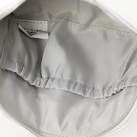 中島敦モデルのポーチ。