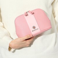 与謝野晶子モデルのポーチ。